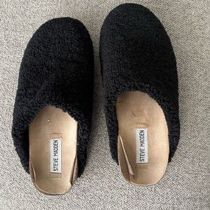 Sherpa style clogs